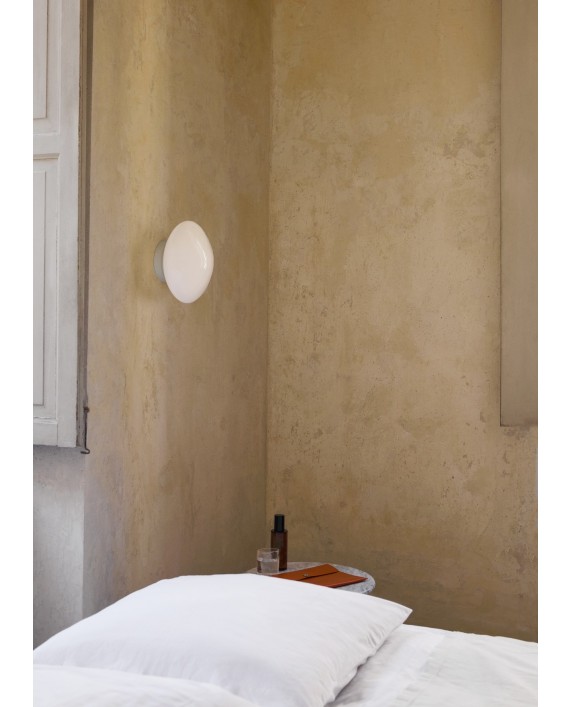 &Tradition Mist AP22 Wall Lamp